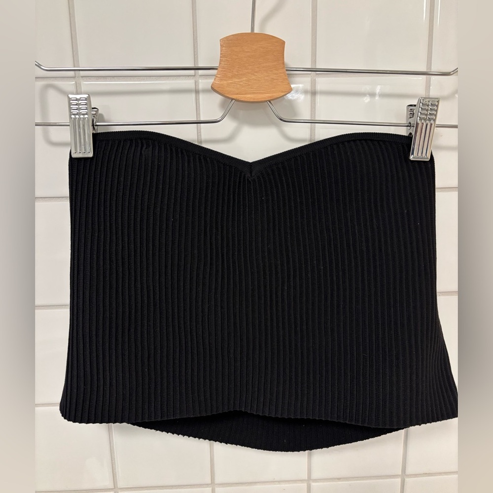 Le Lis Black Ribbed Strapless Top